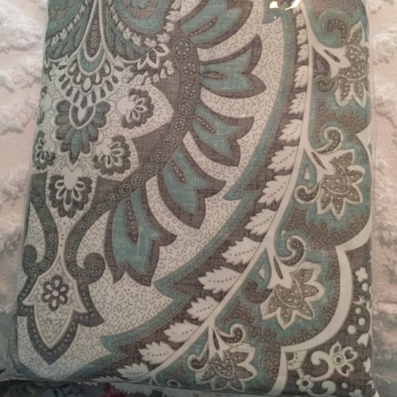 510 Design Shawnee Shower Curtain, 72" X 72" - Multicolor NEW/SEALED - Picture 3 of 5